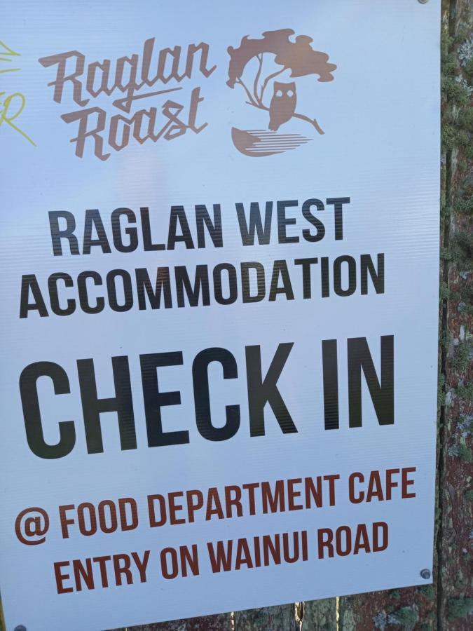 Raglan West Accommodation Units Esterno foto